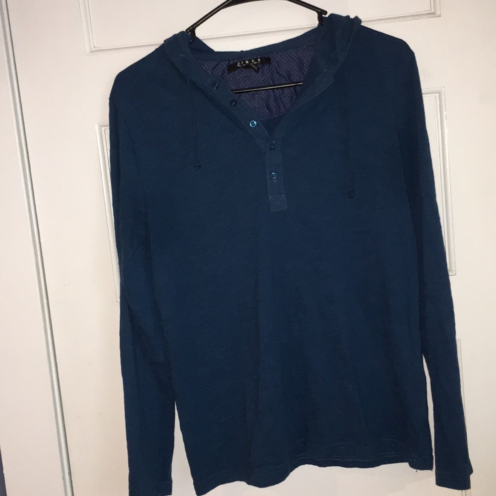 Blue Pullover